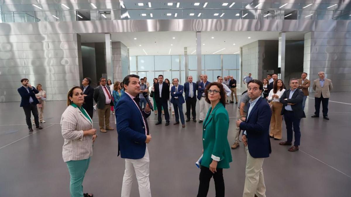 Visita empresarial al Centro de Convenciones de la mano del alcalde.