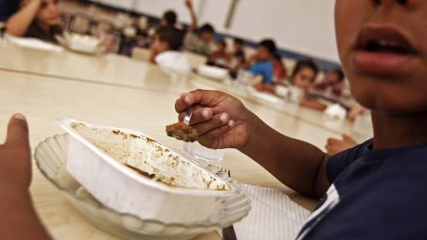 Aumentan hasta 235 los niños de Elda beneficiarios de alimentos en vacaciones