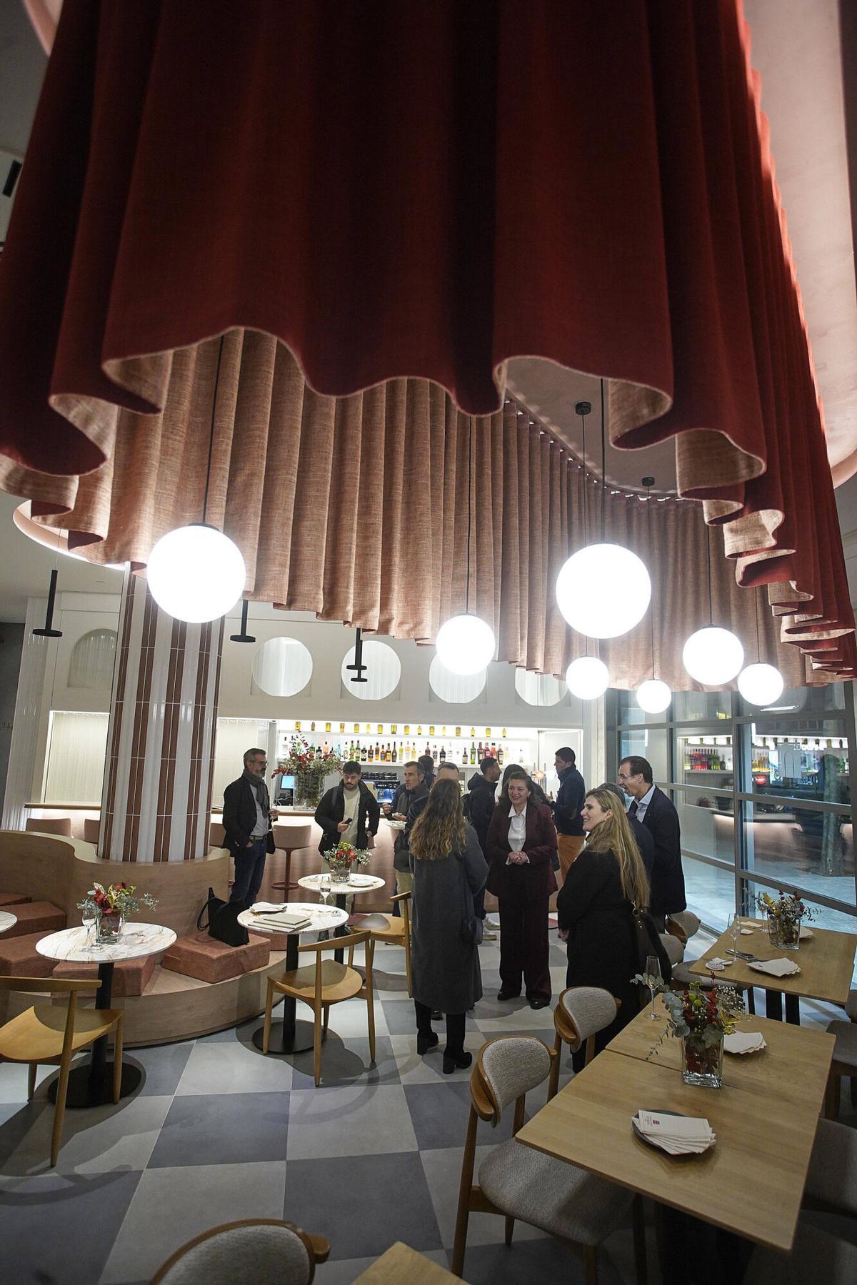 Girona Inauguració del restaurant cafeteria hotel Ultonia
