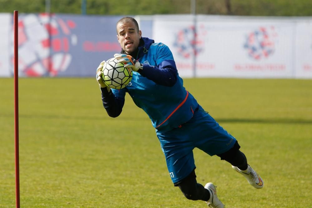 Entrenamiento del Real Oviedo en el Requexón