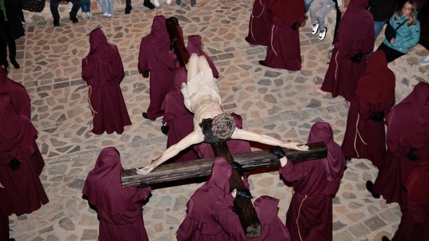 Las imágenes de la bajada del Cristo de la Misericordia en Lorca