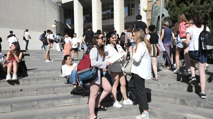 El Defensor del Universitario para las quejas hasta que salgan las notas