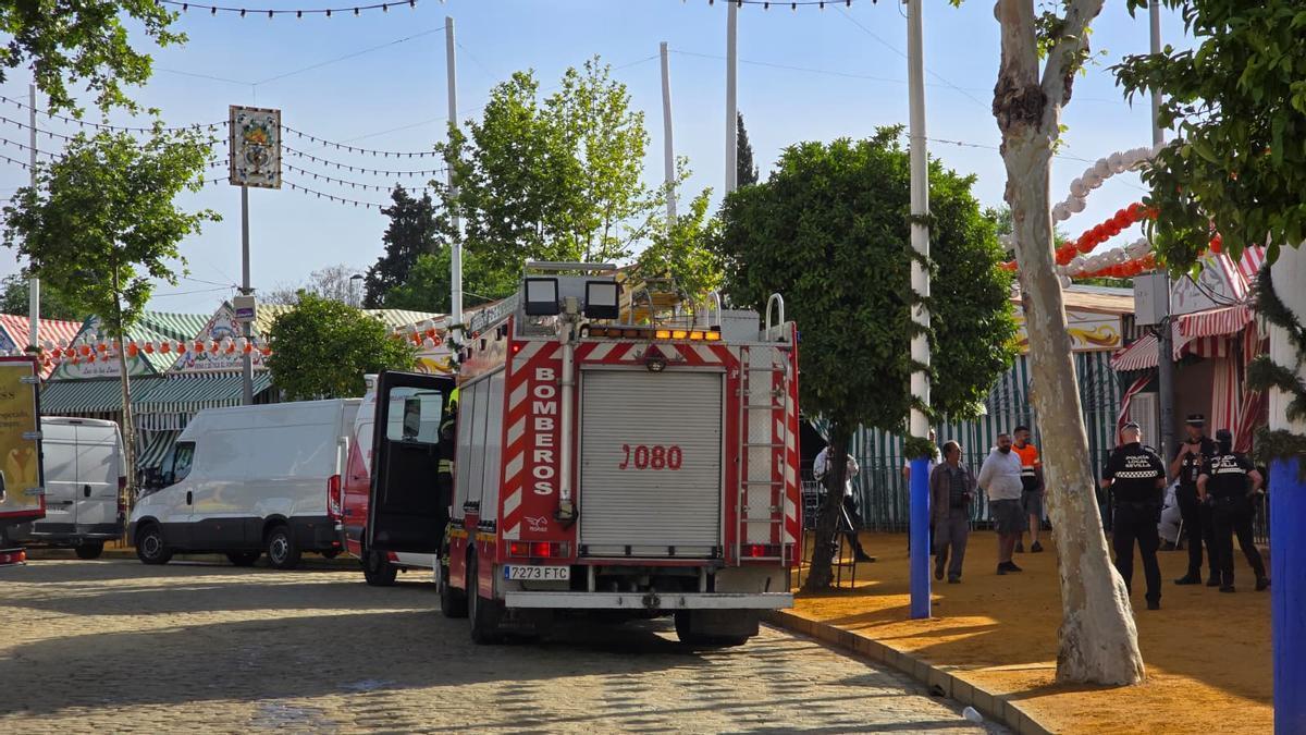 Vídeo | Arde una freidora en una caseta de la calle Ignacio Sánchez Mejías