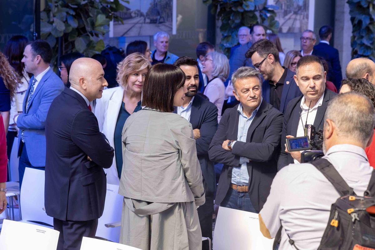 Pedro Sánchez asiste al acto en Casa Mediterráneo por el Día del Exilio