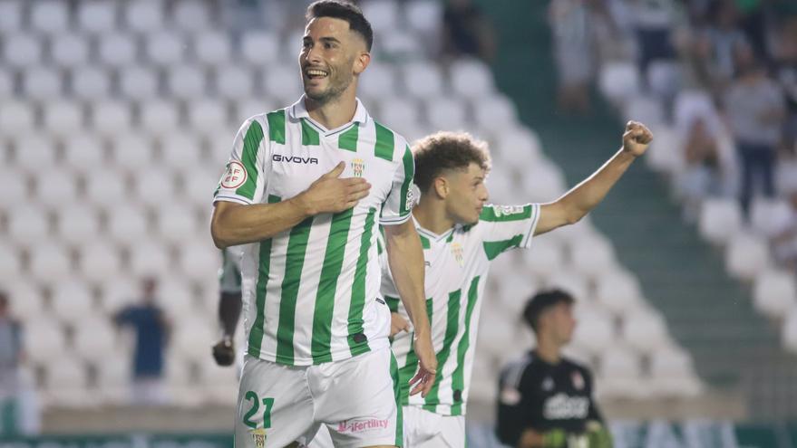 Estadió El Arcángel partido Córdoba CF contra el Recreativo Granada . Carlos Albarran