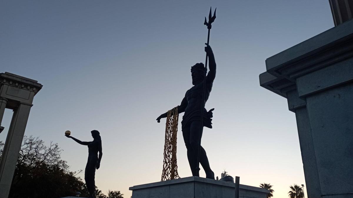 Las esculturas de Ginés Serrán en el Puerto de Málaga