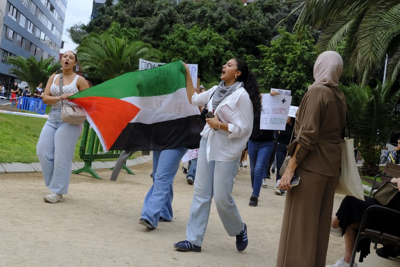 Concentración pro Palestina Plaza de España en Las Palmas de Gran Canaria