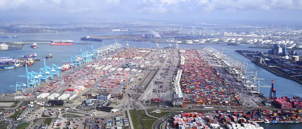 Vista general del Puerto de Rotterdam, en una imagen reciente.