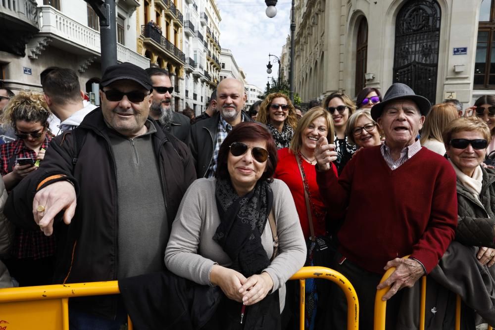 Búscate en la mascletà del 8 de marzo