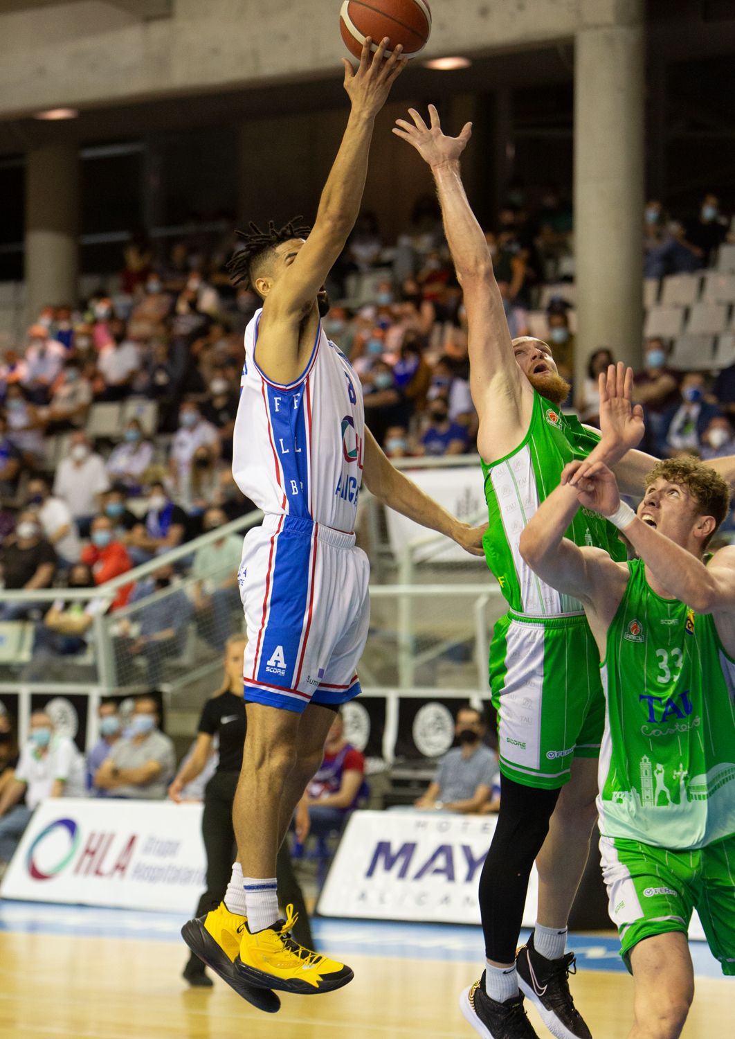 El HLA se impone al TAU Castelló por 71-66