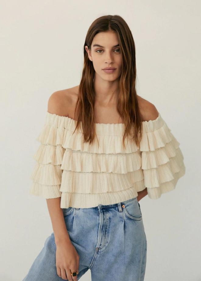 Top 'off shoulder' con volantes, de Mango