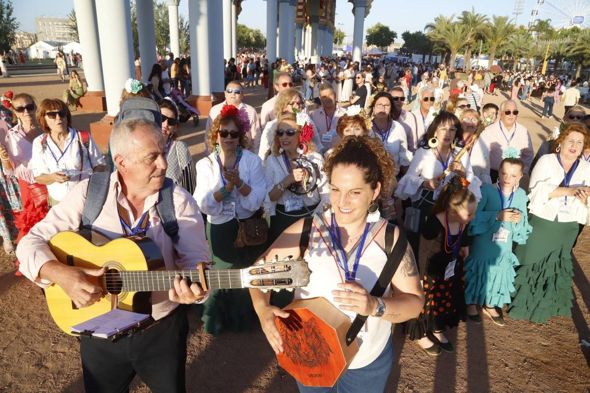 El pasacalles rociero en la Feria de Córdoba, en imágenes