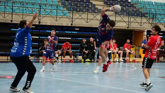 Las exclusiones y la precipitación privan al Automanía Luceros del triunfo