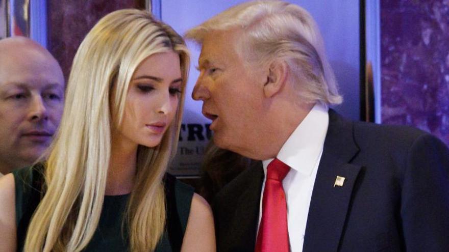 Ivanka Trump, junto a su padre, Donald Trump