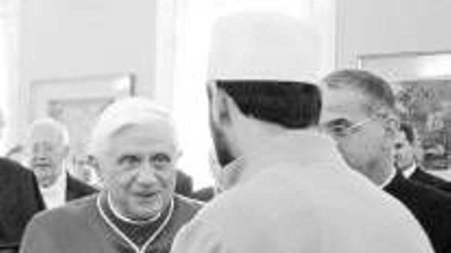 El Papa reitera su respeto al islam 
y aboga por el diálogo interreligioso