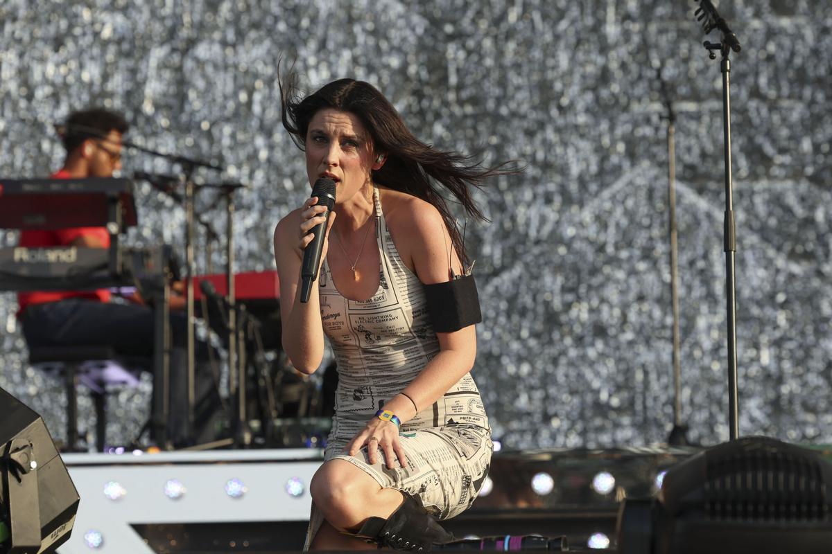 MADRID, 08/07/2026.- Un momento del concierto de la banda Wolf Alice, este miércoles en el festival Mad Cool de Madrid. EFE/ Kiko Huesca