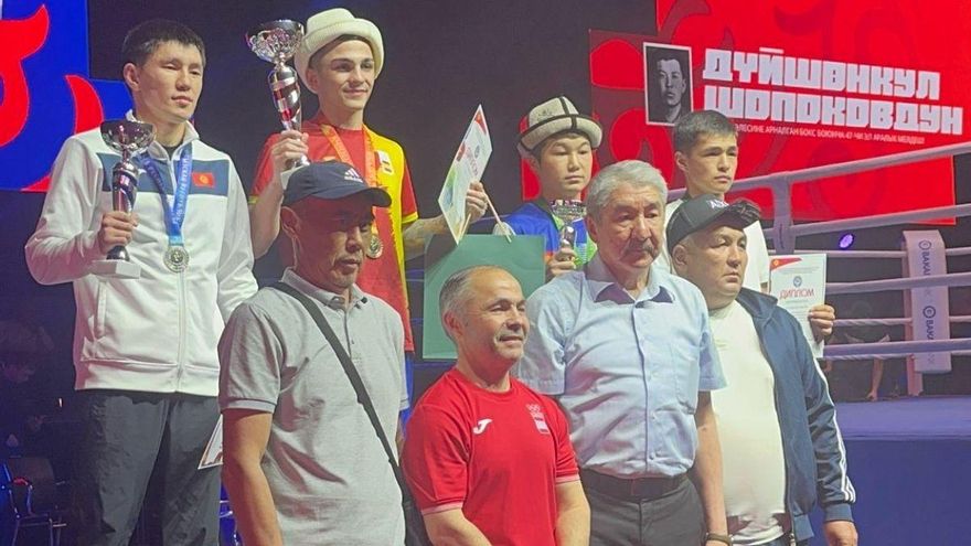 El boxeador Rafa Lozano Jr. gana un oro con España en su estreno en -54 kilos