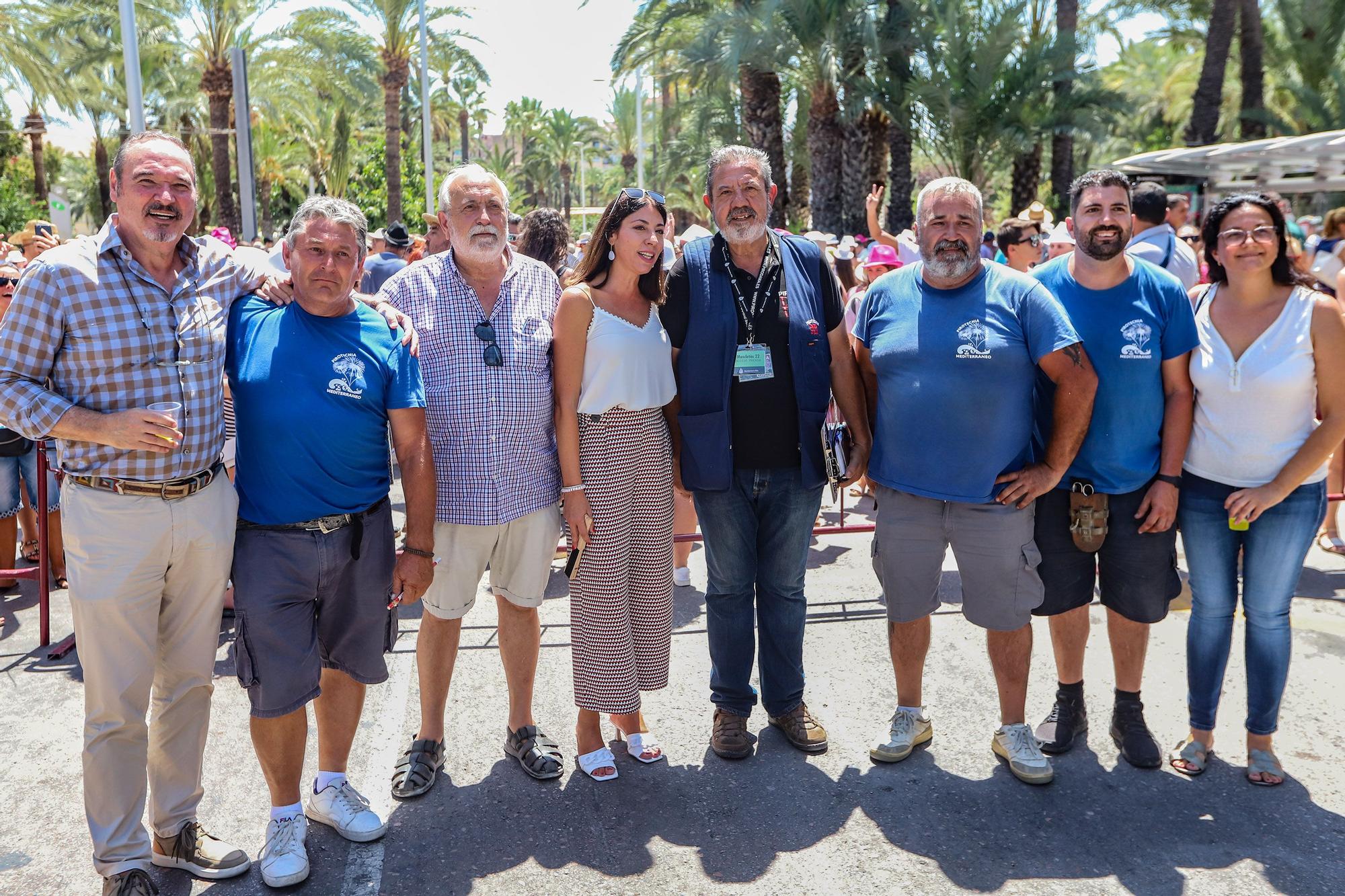 Una mascletà clásica en el Paseo de la Estación de Elche