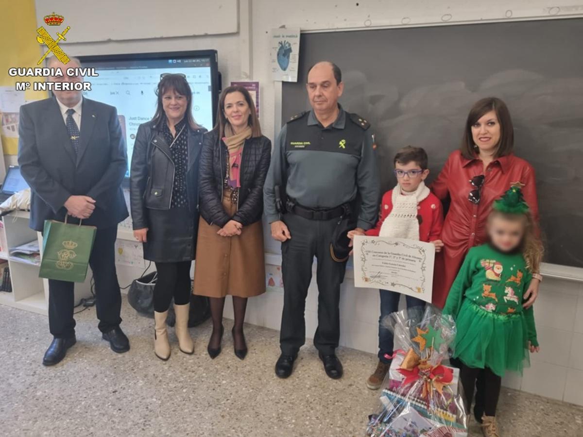 Acto de entrega de premios del concurso de la Guardia Civil.