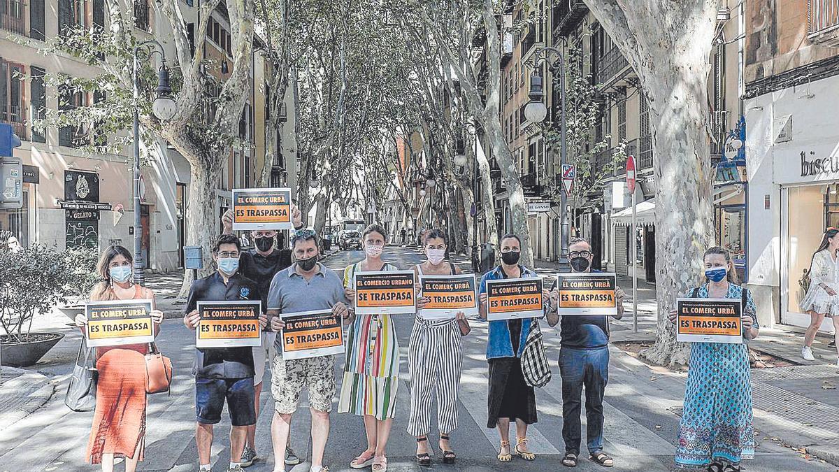 El pasado lunes comerciantes de Palma Viva protestaron en la calle Unió