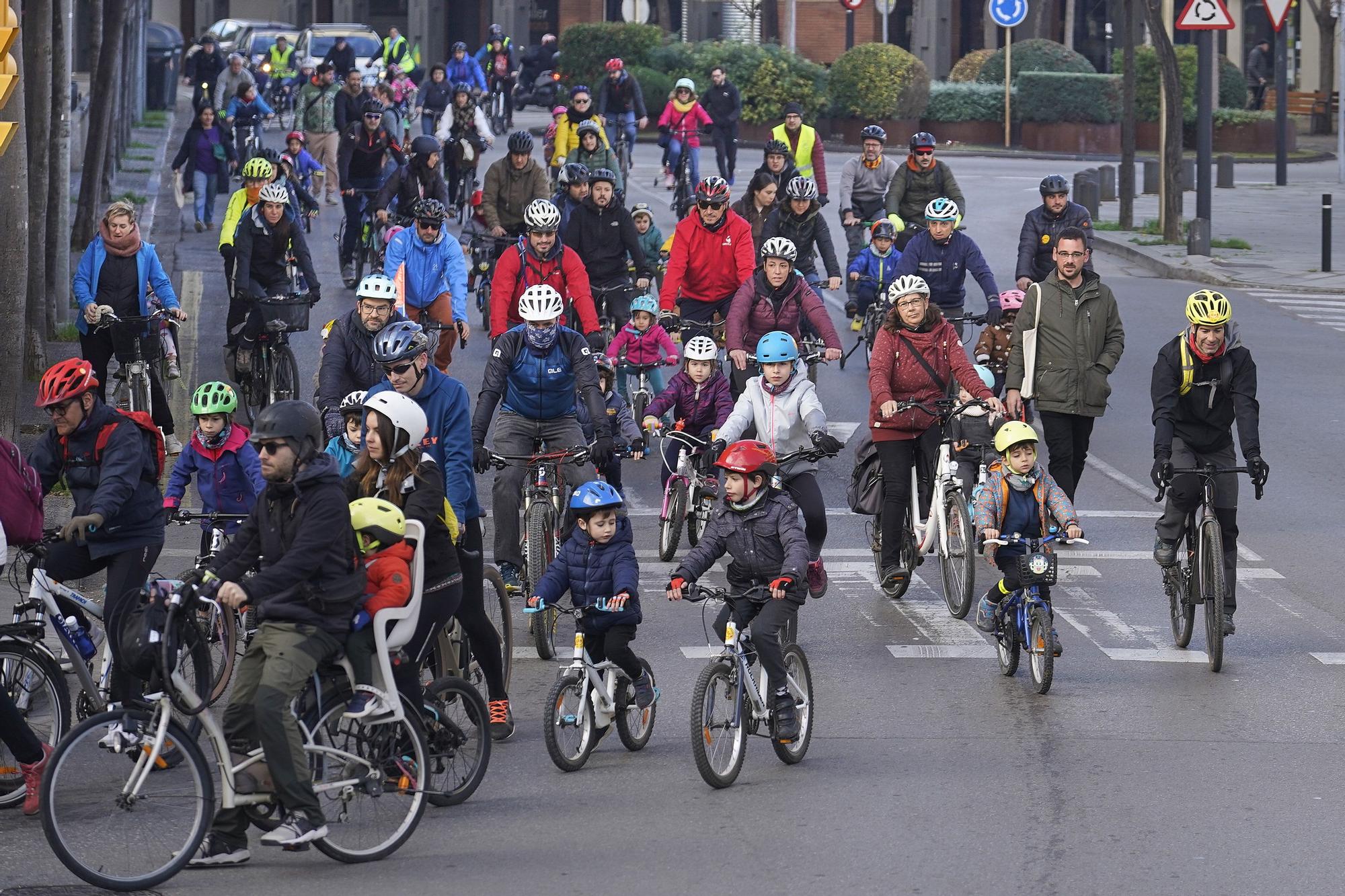 Mou-te en bici celebra la «Pedalada de Reis»