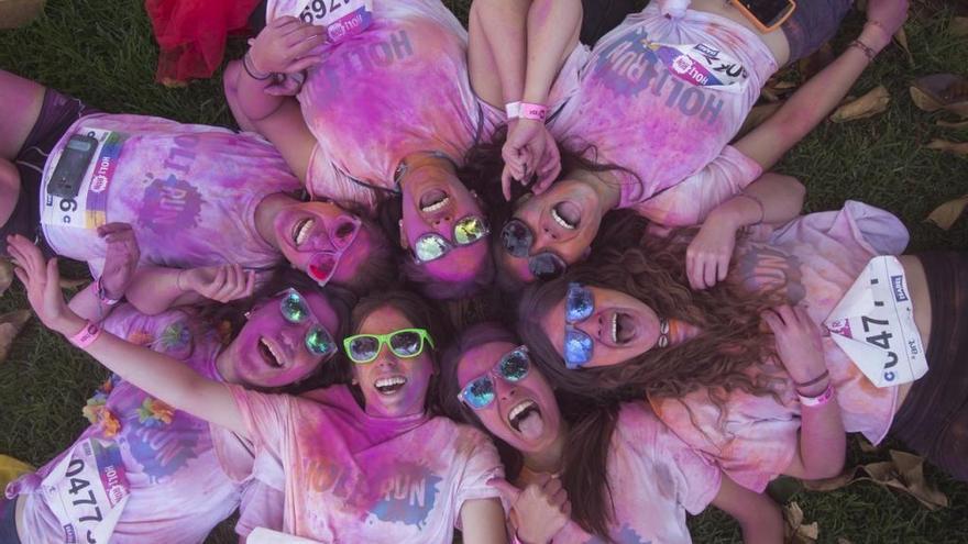 Holi Life: la carrera de la alegría,  música y sobre todo mucho color