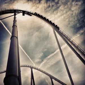 Una de les fotos premiades, l’espectacular muntanya russa de Port Aventura.