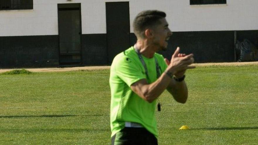 El Mérida cambia de entrenador antes de visitar Nueva Condomina