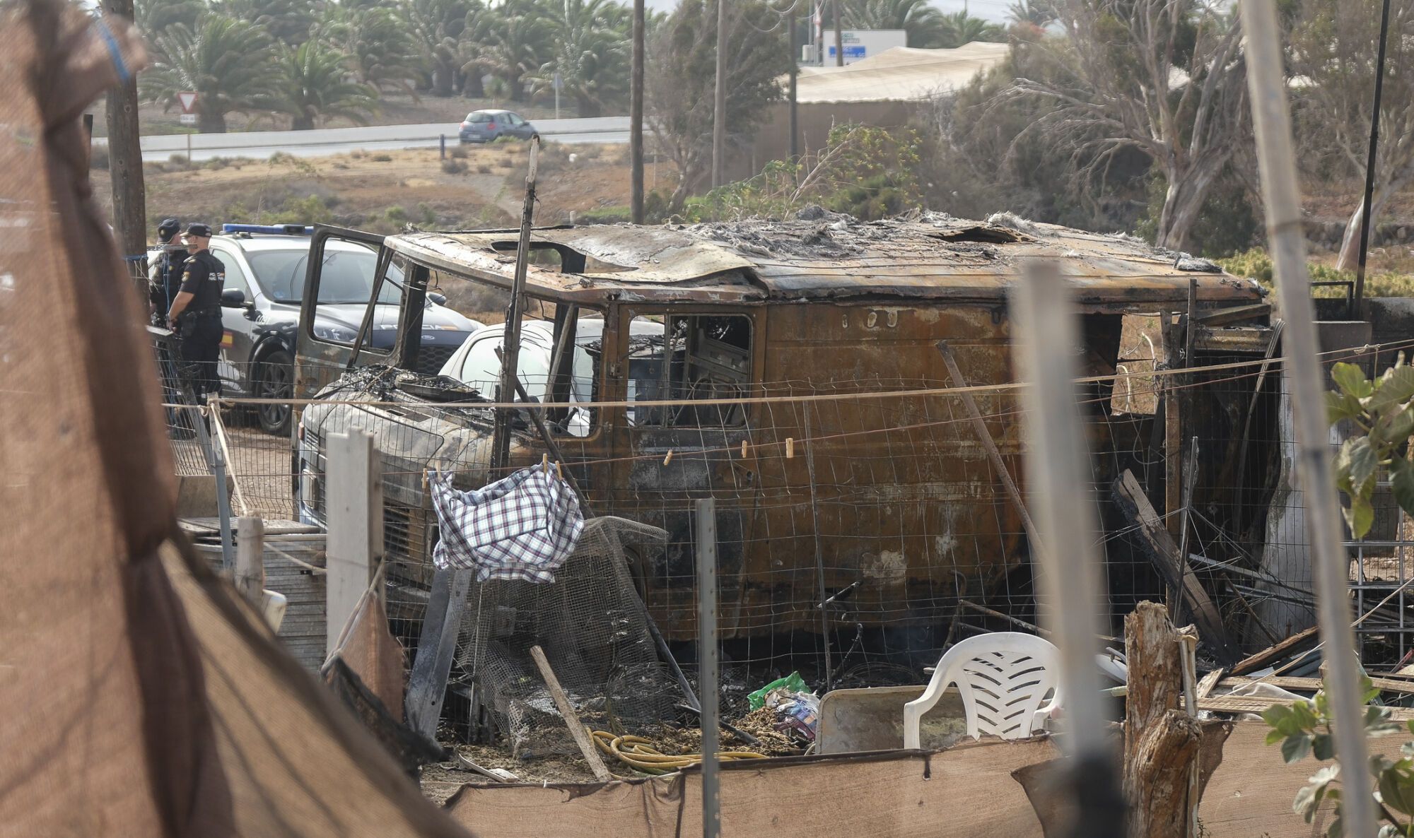 Encuentran un cadáver calcinado en un furgón tras un incendio en Ojos de Garza