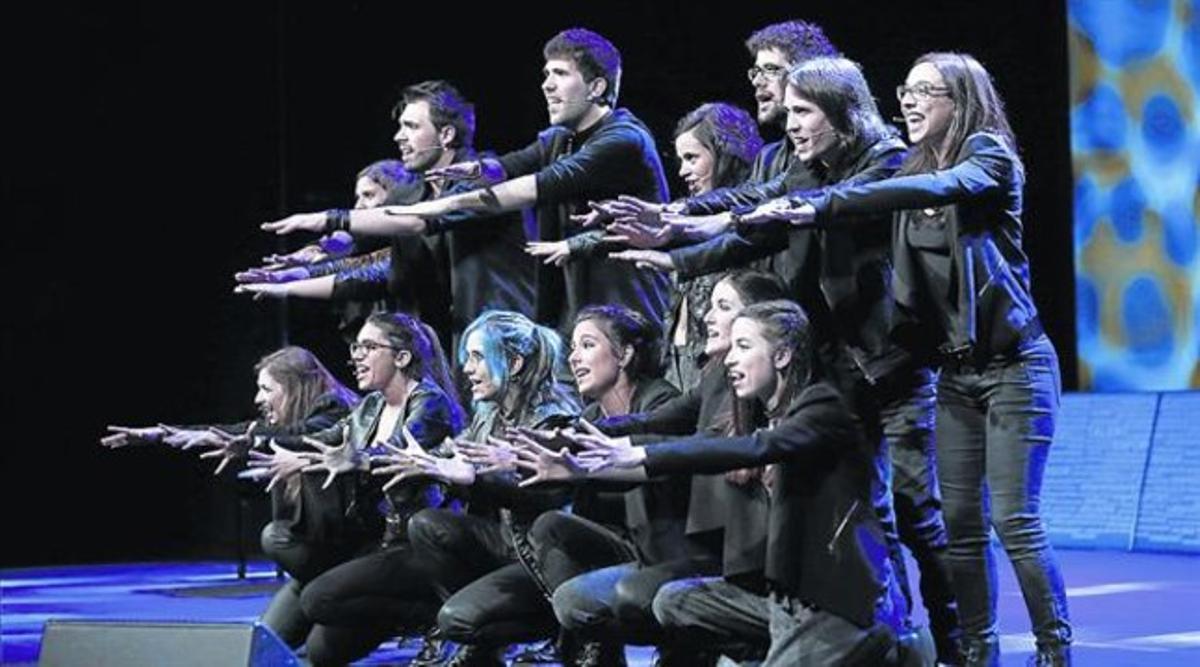 A capela 8 In Crescendo despidió la gala con una versión de 'Happy'.