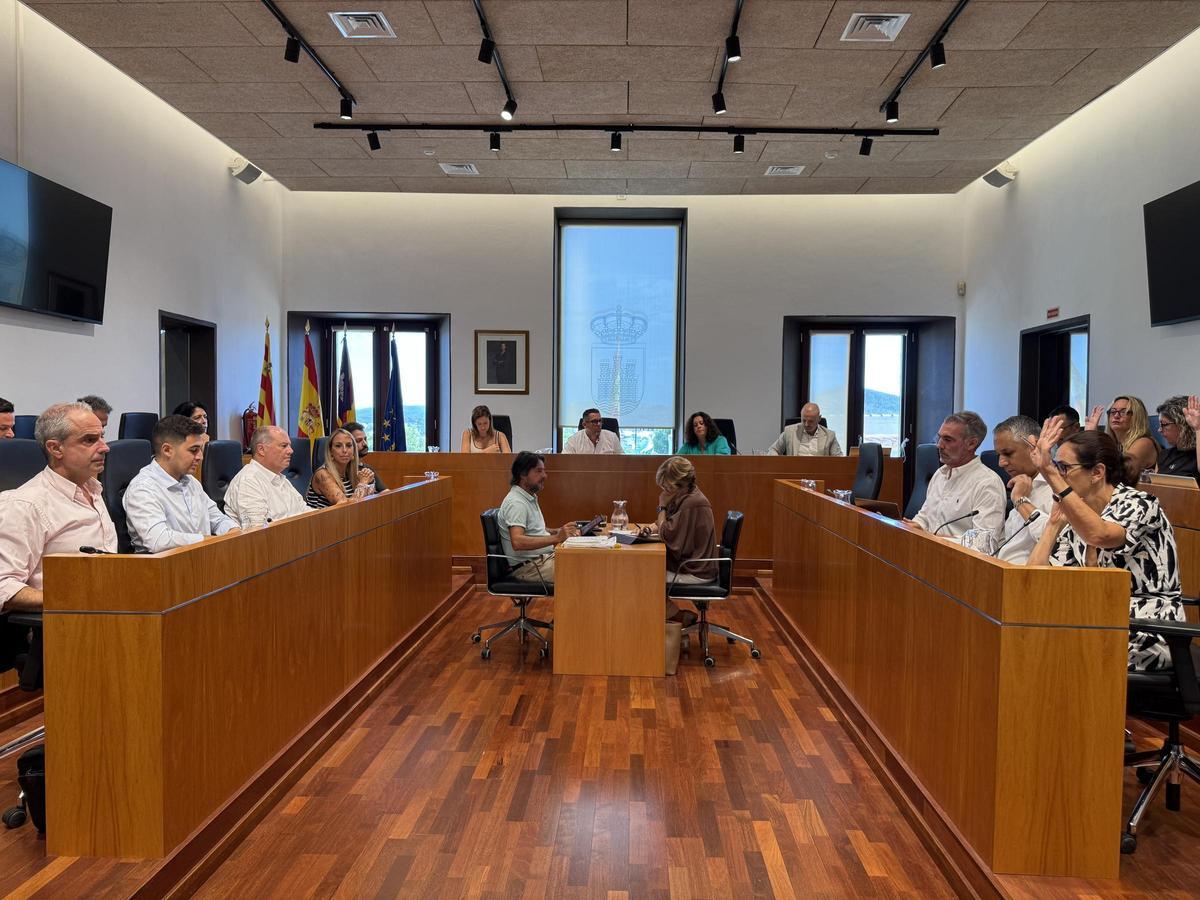 El Ayuntamiento de Ibiza insta a los residentes en el poblado chabolista de Can Misses a retirar todos los residuos