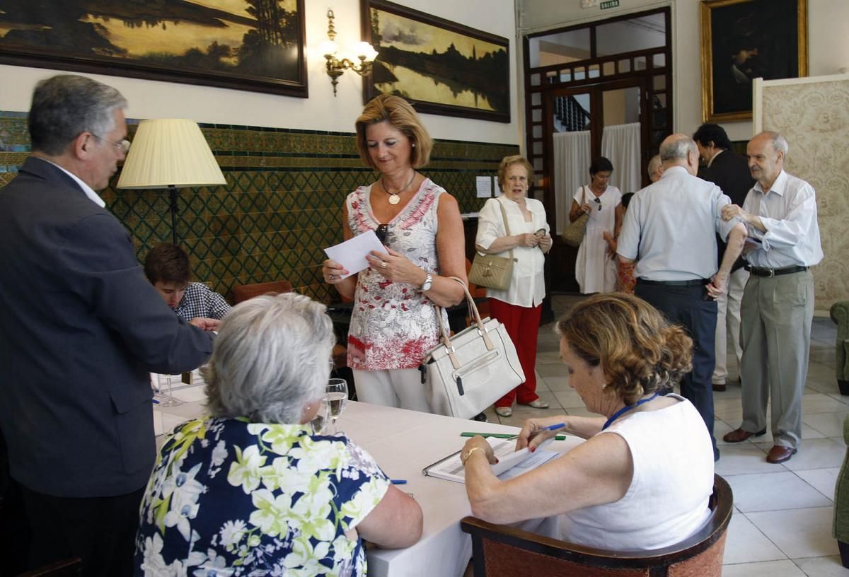 Fotogalería / Jornada de elecciones en el Círculo de la Amistad