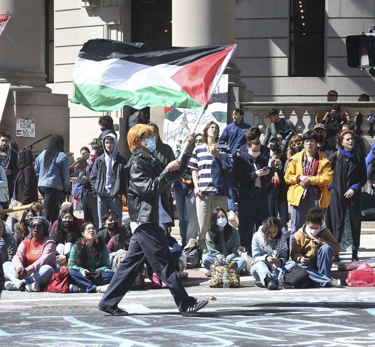 La repressió policial de les protestes propalestines tensa els campus dels EUA