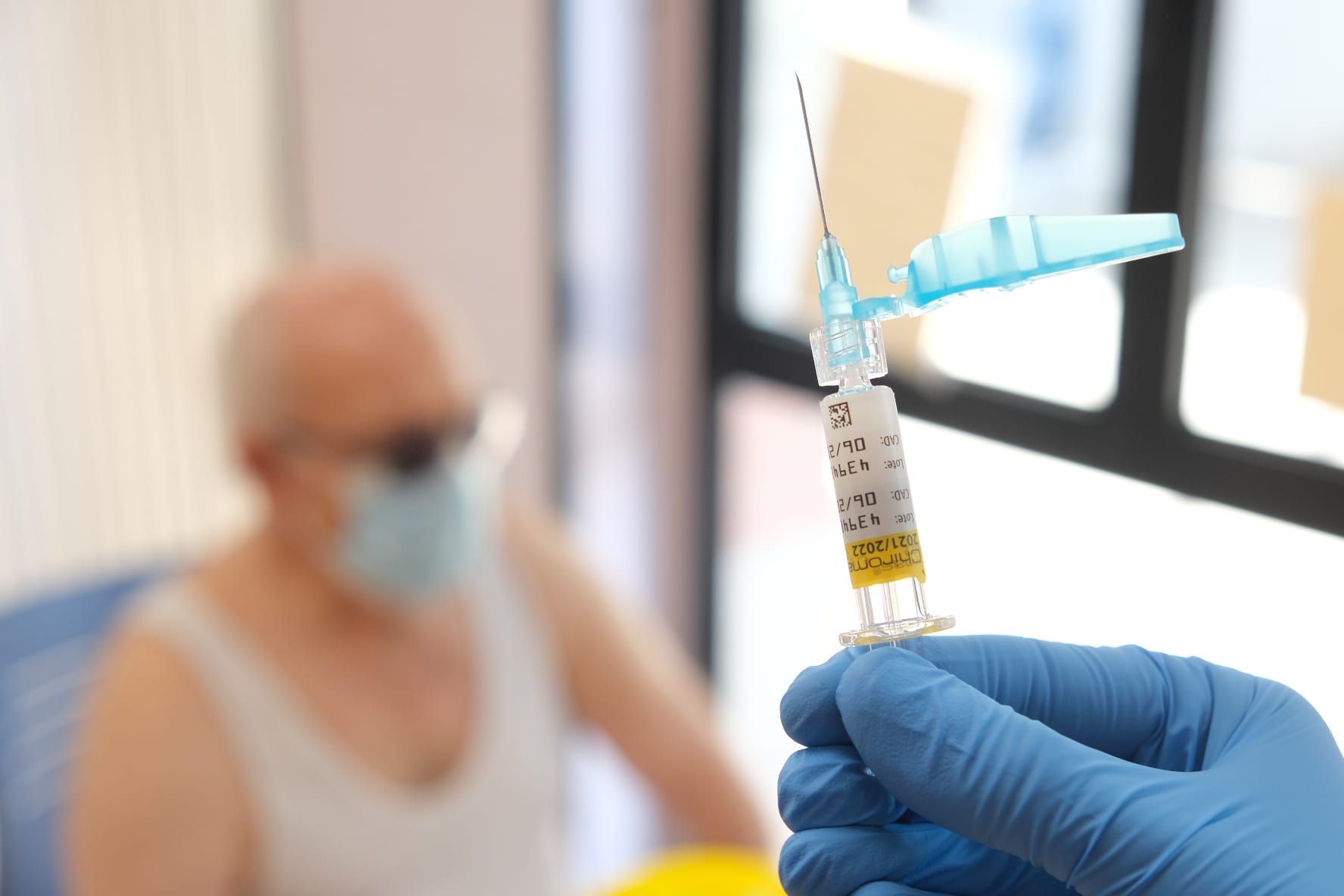 Elda pone en marcha la doble vacunación contra el covid y la gripe