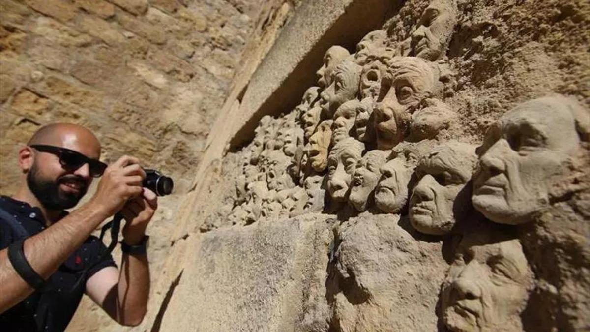 Caras que aparecieron en la Puerta de Almodóvar.