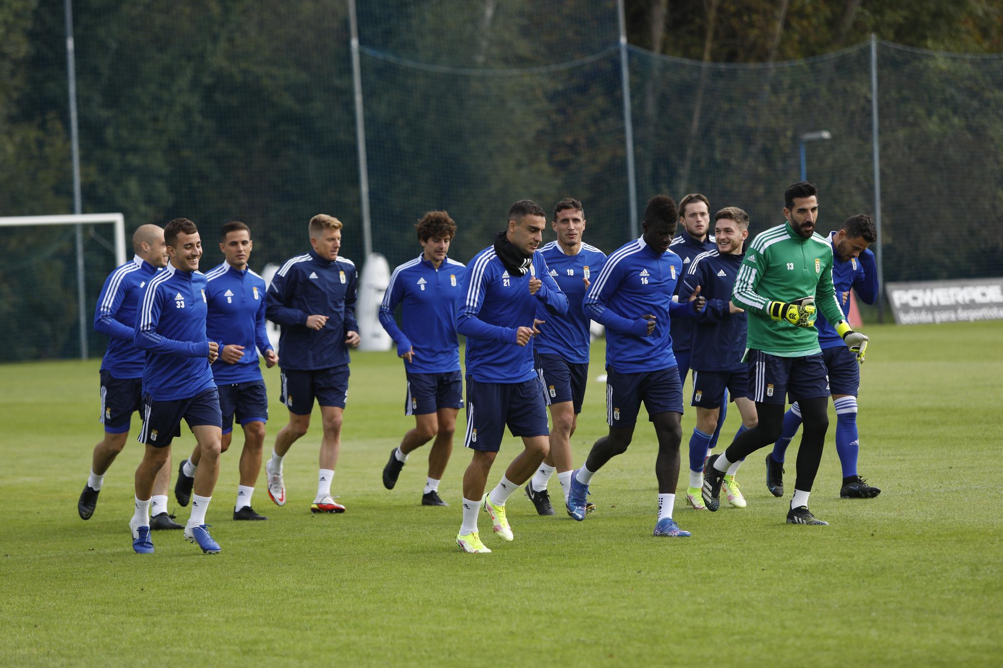 Las imágenes del entrenamiento del Oviedo tras la derrota ante el Burgos