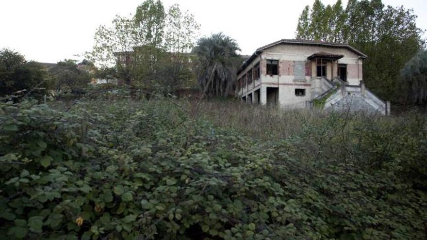 Solar donde se construirá el centro social de Jardín de Cantos.