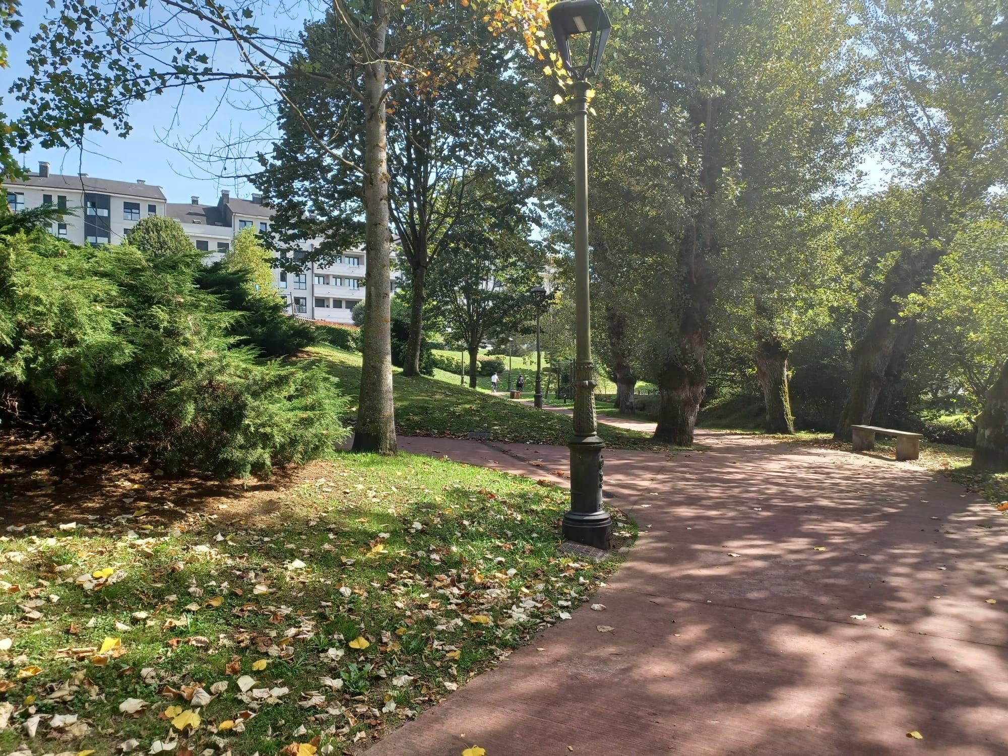 El Parque del Cardenal: así es el gran espacio de Llanera que tiene casi de todo y se dedica a un ilustre religioso de Ferroñes