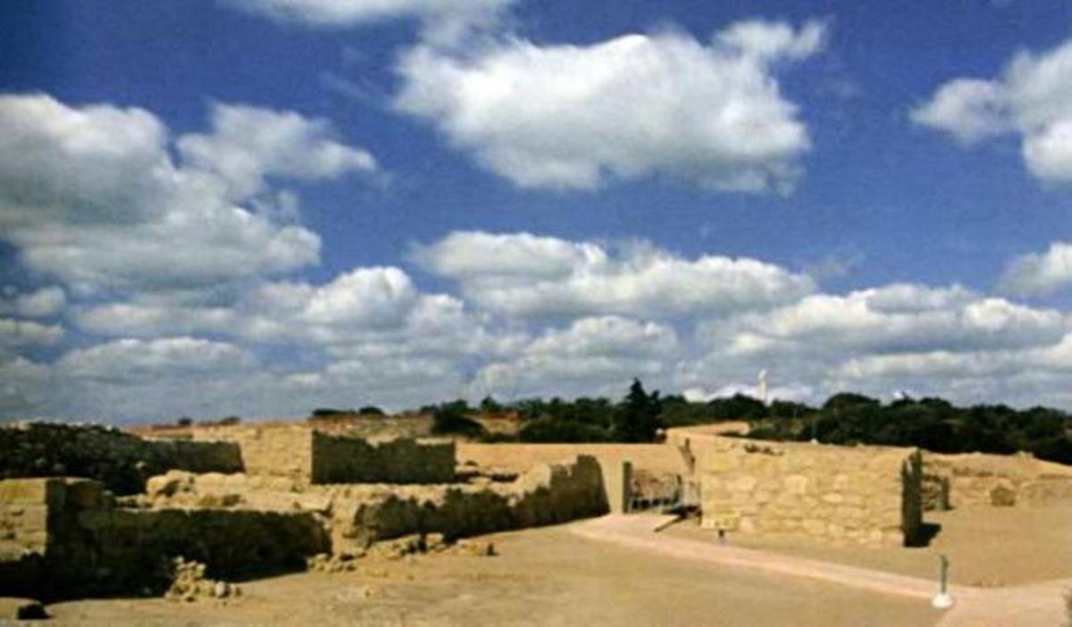 Vista actual de la Puerta Oriental de Lucentum.