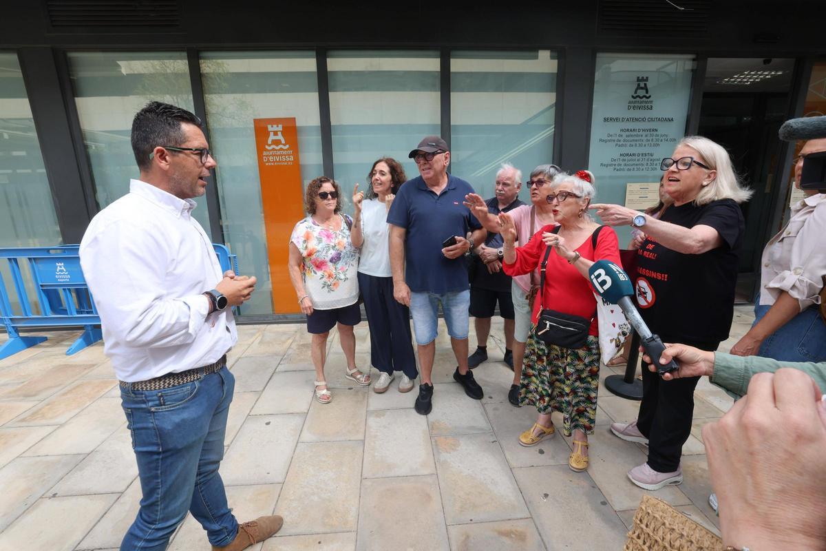 La movilización de los vecinos de Ibiza en contra del microparking en sa Real, en imágenes