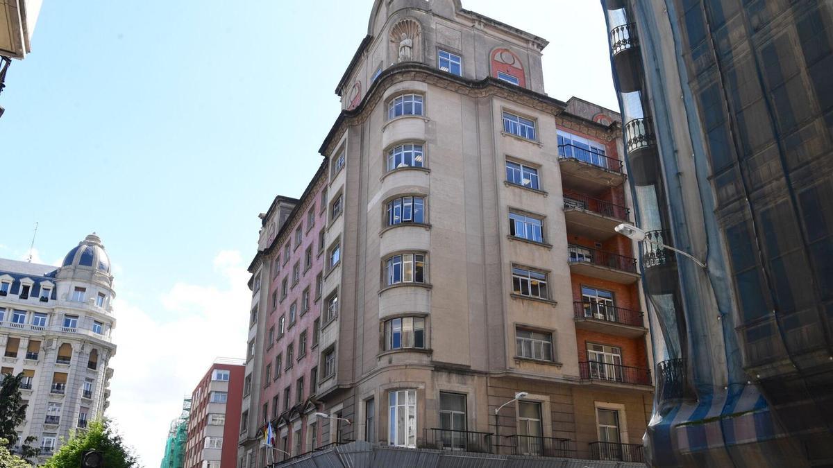 El edificio de la Tesorería de la Seguridad Social, en A Coruña.