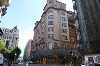 "Paralizada" sin nueva fecha la obra en la Tesorería de la Seguridad Social en A Coruña: el Ministerio proyecta retirar los andamios
