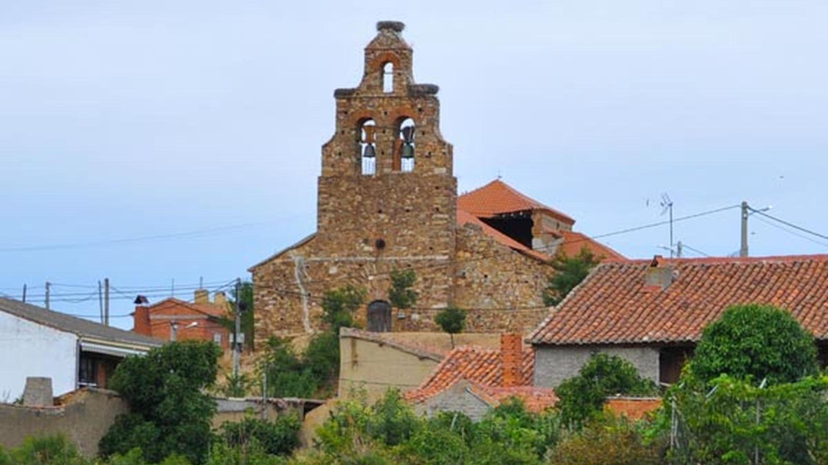 Imagen de la antigua iglesia de La Torre del Valle.