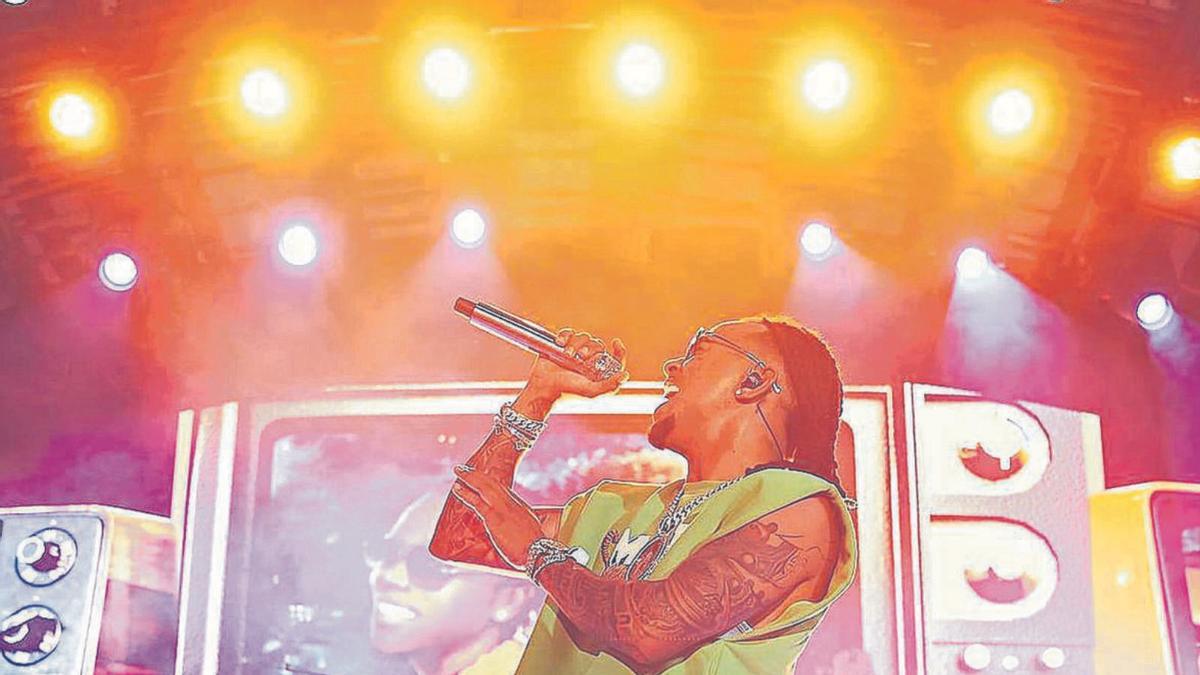 Ozuna durante su concierto en Ushuaïa Ibiza en 2023. | USHUAÏA IBIZA