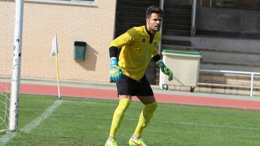 El nuevo portero, Rodri, con el Salmantino.