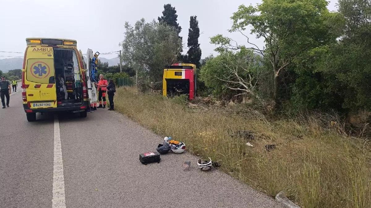 Una ambulancia, en el lugar del accidente.