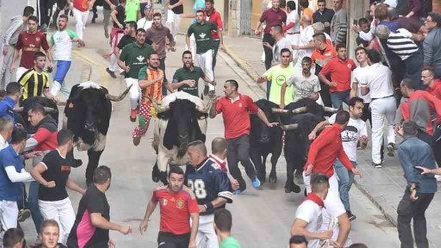 Tres heridos en el segundo encierro de cerriles de la Fira d&#039;Onda