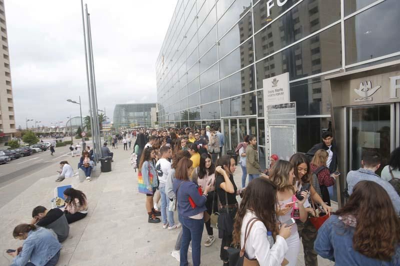 Decenas de alicantinos en el casting de OT en València