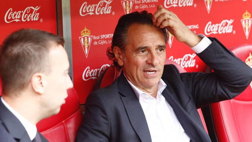 Prandelli se estrena dirigiendo al Valencia en el banquillo de El Molinón.