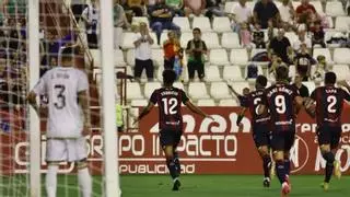 El Carlos Belmonte le da vida al sueño del ascenso (0-2)
